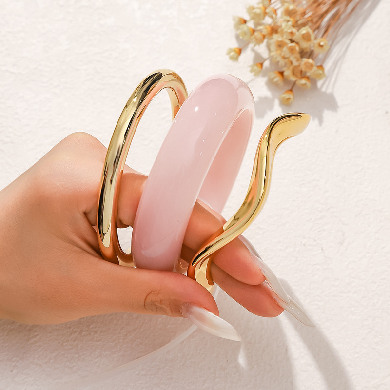New cross-border colorful gradient round wide bracelet set with gold irregular-shaped round bangles, fresh, sweet, and fashionable New cross-border colorful gradient round wide bracelet set with gold irregular-shaped round bangles, fresh, sweet, and fashionable