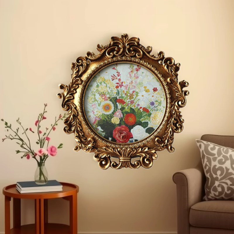 Retro round wall photo frame for bedroom