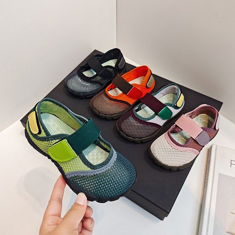 Children's sandals for spring and summer, mesh outdoor walking shoes, soft and comfortable barefoot shoes, unisex casual sports shoes