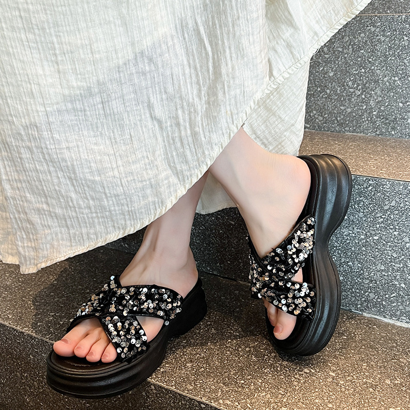 フレンチラインストーンサンダル女性のスパンコールファッション 2025 夏の新しいニッチハイエンドビーチスリッパドロップシッピング|undefined