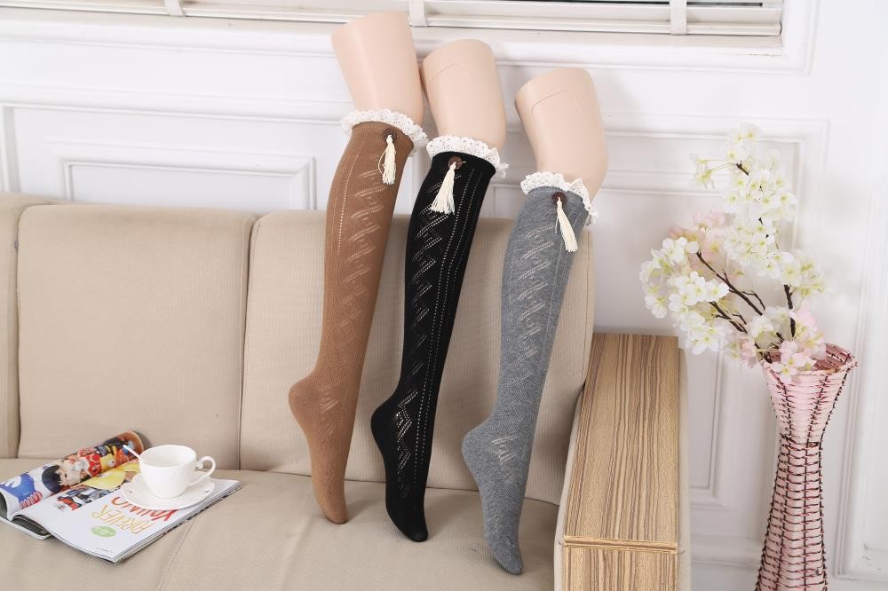 2025e Style Transfer Circle Combed Cotton Lace Trim Mid-Calf Fashion Tassel Women Beautiful Legs Long Hole Socks_voghion.com