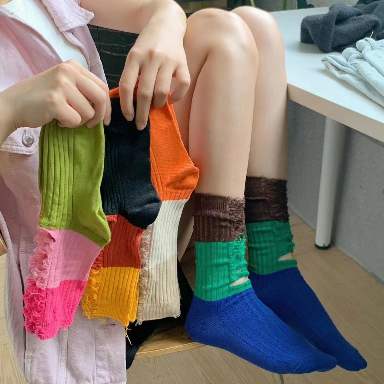 Women's Trendy Long Crew Socks Solid Colour Street Style_voghion.com