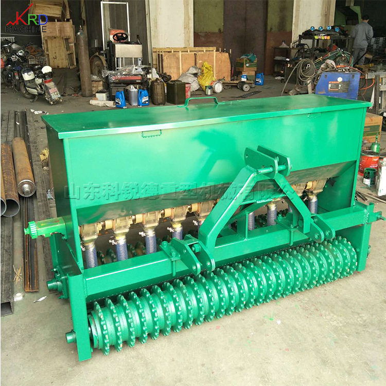 拖拉机牵引式草坪播种机 大型草籽苜蓿植保机 全自动草皮种植机