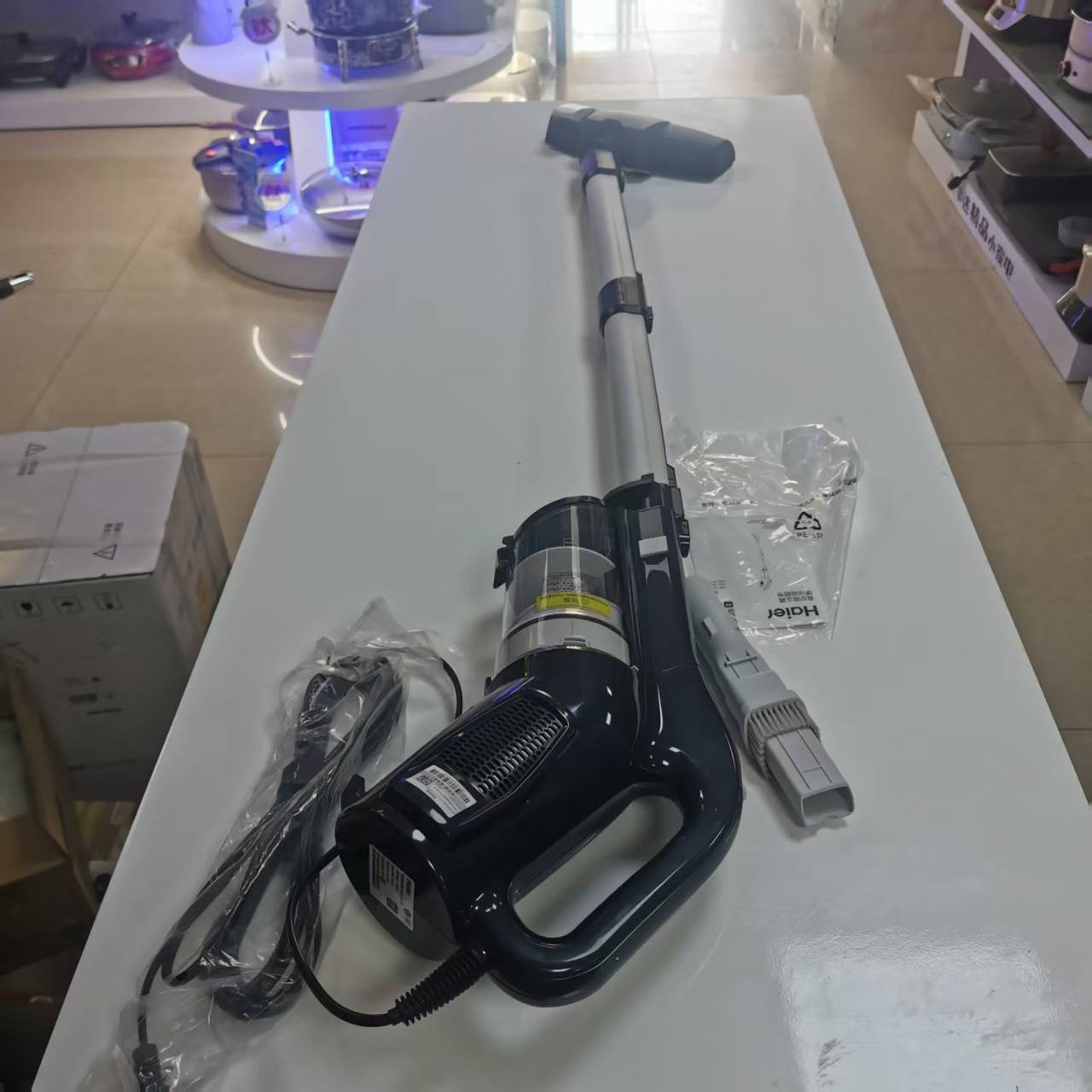 하이얼 (haier) 대형 흡입 4 강력한 필터 유선 휴대용 수직 진공 청소기 HZL-GC1A