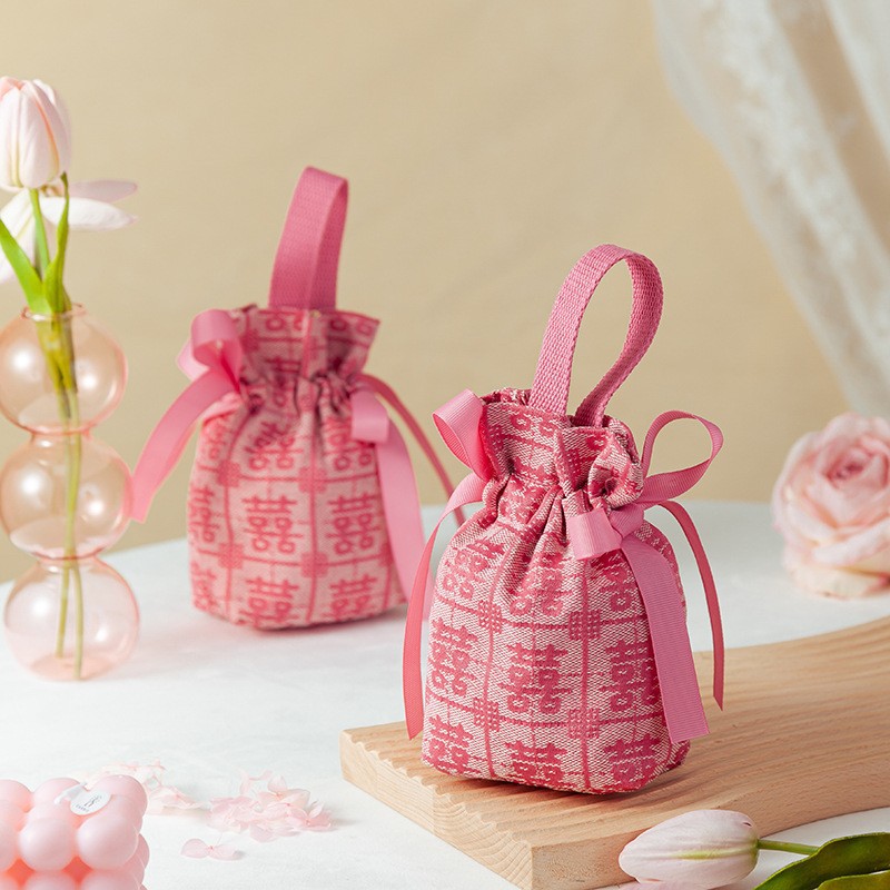 Boda nuevo estilo nicho estilo nacional Xi carácter bolsa de caramelo boda china sensación de mano caja de regalo boda caramelo caja de dulces