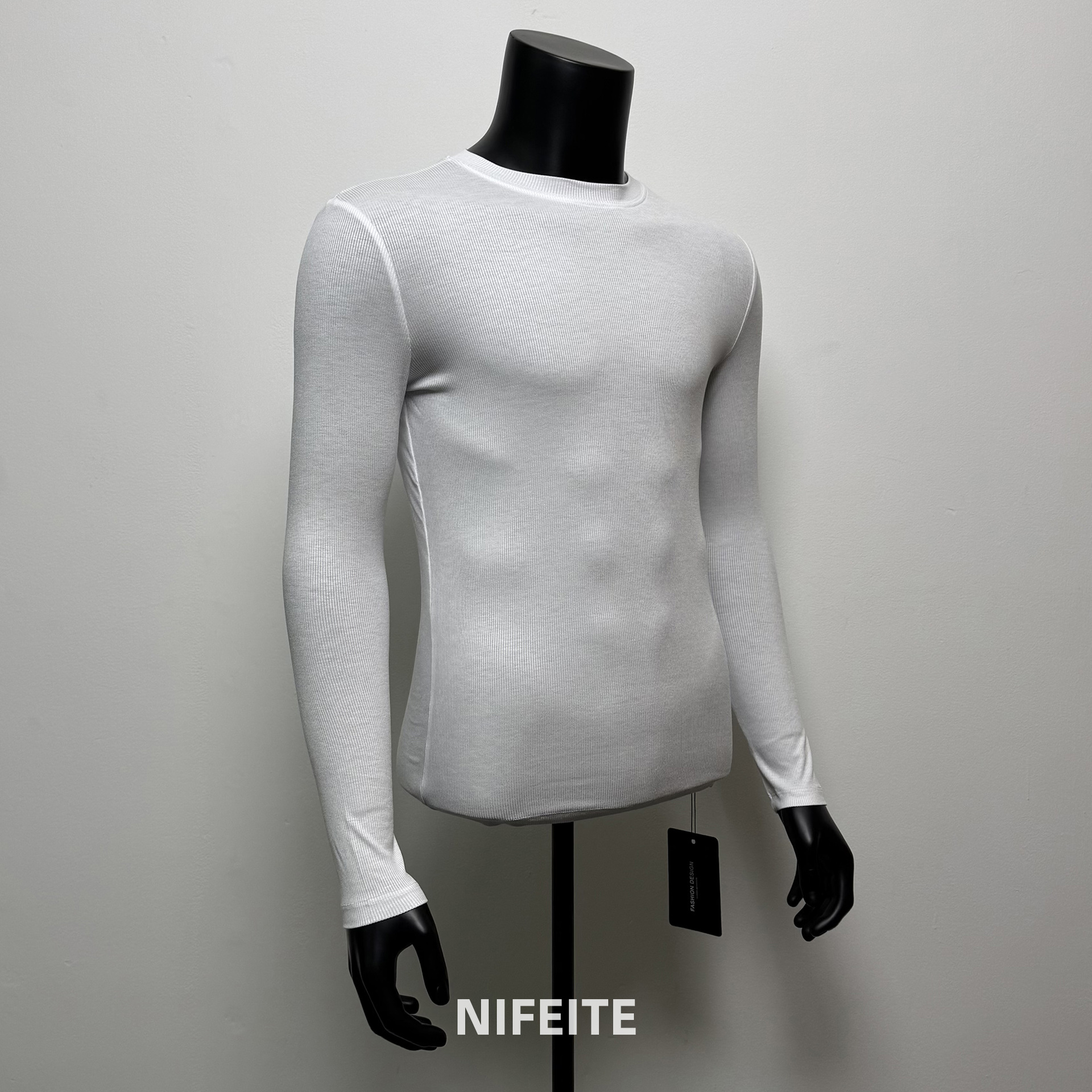 하얀색