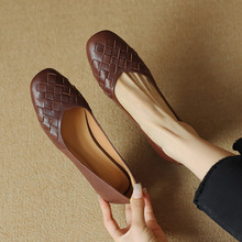 牛皮编织浅口单鞋女方头复古棕色套脚通勤舒软时装鞋方跟大码鞋