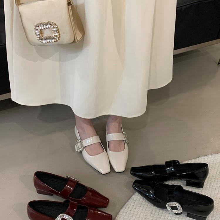 Demi-season elegant Mary Jane shoes