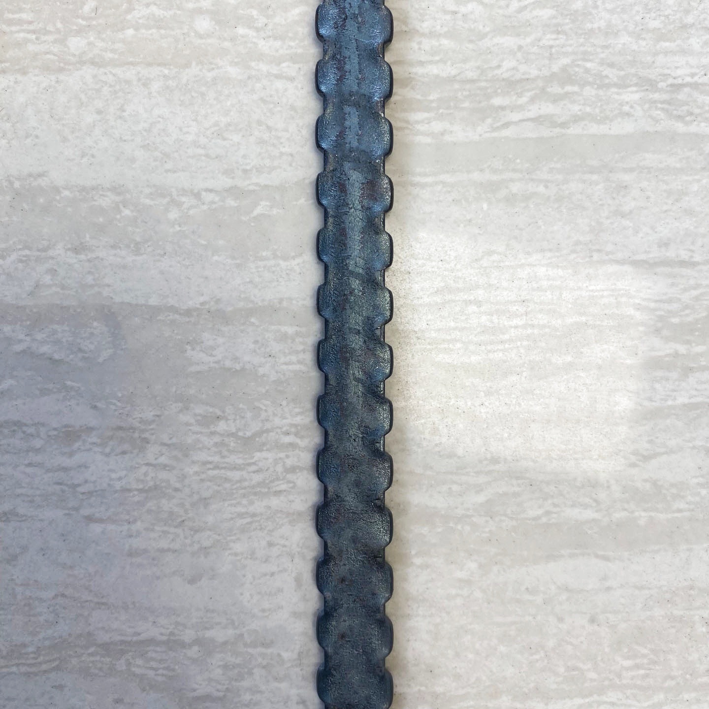 Полоса стальная Pattern Flat Iron 30×4мм волна