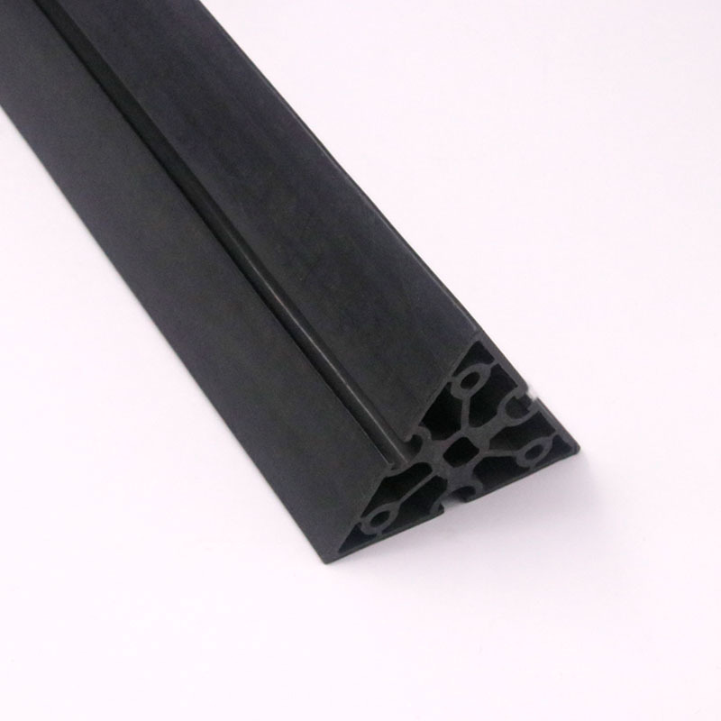 Perfiles de plástico extruido de PVC, perfiles triangulares de PVC, extrusión y procesamiento por extrusión se pueden producir según la demanda y los diseños. image 5