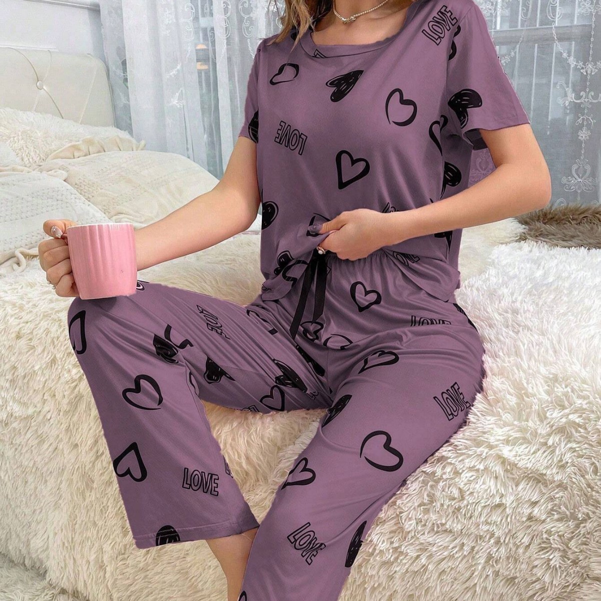 Xiyin 뜨거운 판매 새로운 유럽과 미국의 잠옷 세트 숙녀 우유 실크 잠옷 투피스 세트 귀여운 인쇄 소스 공장