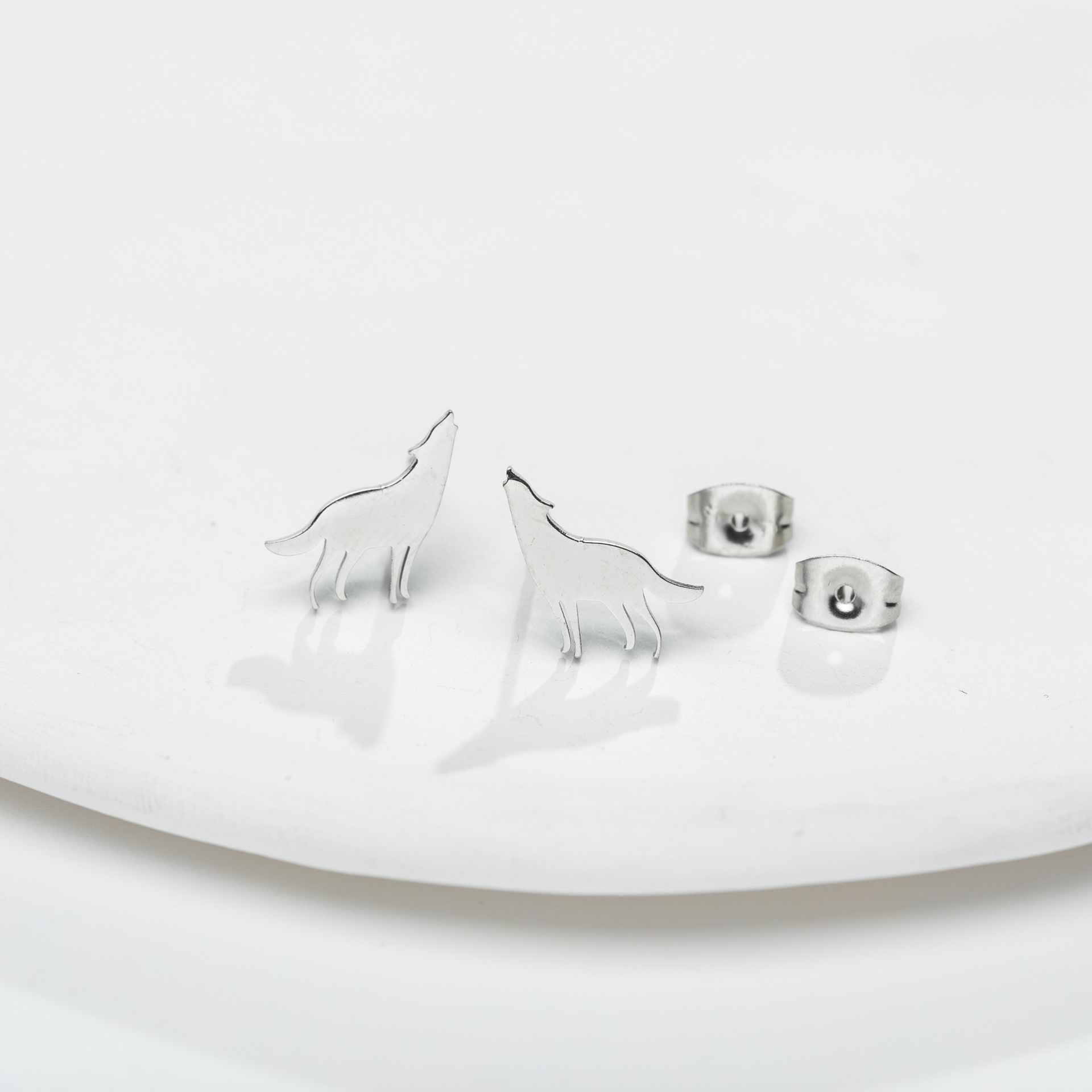 Cute Wolf Titanium Steel Ear Studs Plating No Inlaid Stainless Steel Earrings display picture 5