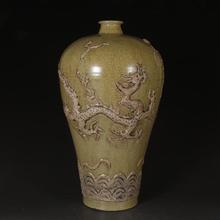 明代古董瓷器宣德年全浮雕龙纹梅瓶民间老物件古瓷器仿古摆件