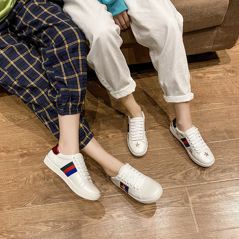 2026 Autumn and Winter New Flat-Soled Men's and Women's Bee Embroidery Korean Style Couple's Casual Slip-On Sneakers g Brand White Shoes