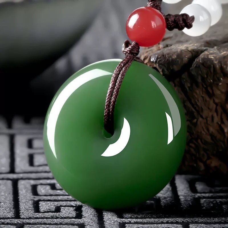 Jade safety buckle white jade pendant men and women couple pendant egg duck green pendant pendant 25mm jade pendant sweater chain