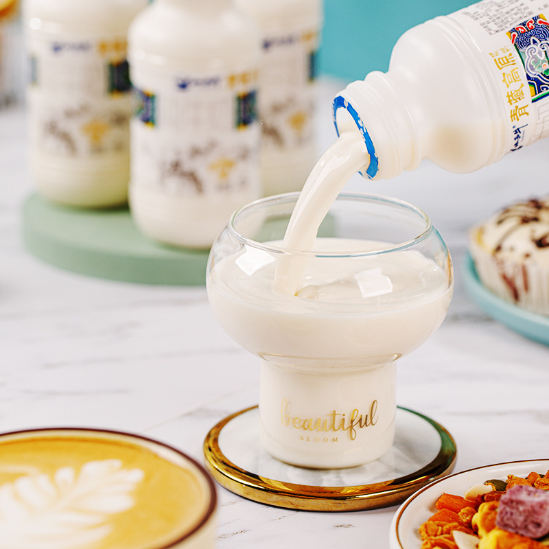 Guangming Xiaoxi Niu Qinghai-Tibet Plateau pure milk 3.6g protein nutritional breakfast milk 243ml*12 bottles