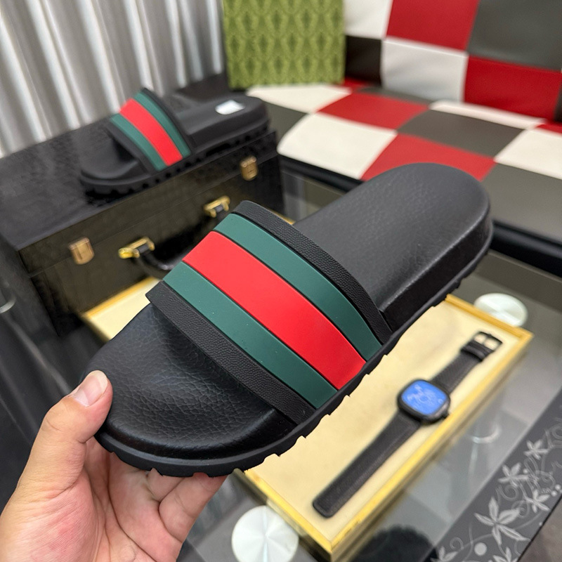 Guangzhou cross-border export of thick-soled and flat-soled beach sandals for men and women to Europe, America, Southeast Asia, Vietnam, and Myanmar, wholesale foreign trade Guangzhou cross-border export of thick-soled and flat-soled beach sandals for men and women to Europe, America, Southeast Asia, Vietnam, and Myanmar, wholesale foreign trade
