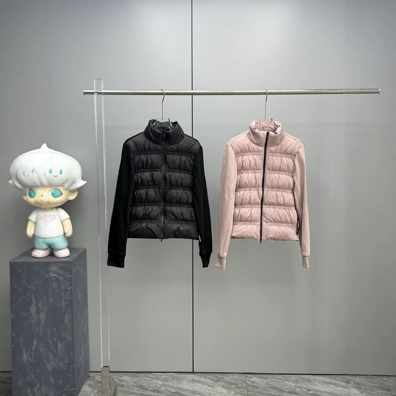 Popular foreign trade item: M-brand women's ruched, puffy, knitted, patchwork, stand-collar down jacket, mid-length style Popular foreign trade item: M-brand women's ruched, puffy, knitted, patchwork, stand-collar down jacket, mid-length style