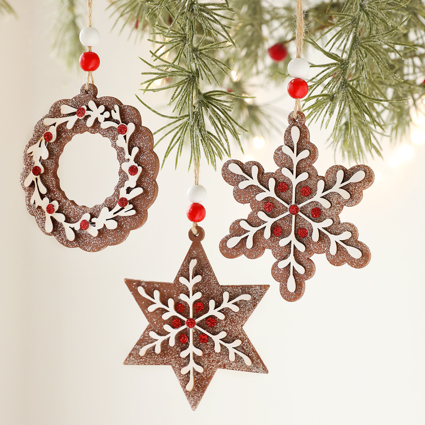 Colgante de madera transfronteriza pan de jengibre colgante decoración del árbol de Navidad colgante donut colgante atmósfera suministros de diseño stock