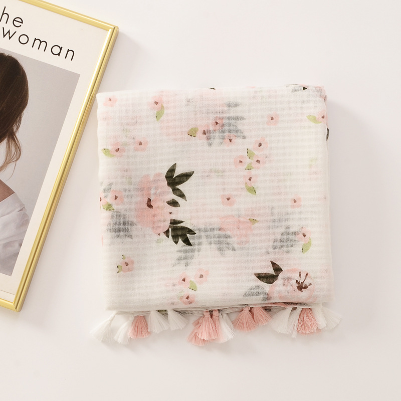 Fresco dulce de algodón liso y lino siente la bufanda de color rosa claro pequeña flor larga borla bufanda grande de viaje protector solar Toalla de playa