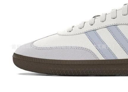 White and blue (the shoes are too small, take half a size up)