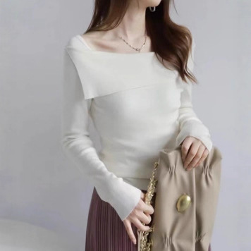 Factory Direct Sale Designer Off-Shoulder Knit Sweater for Women, New Base Sweater, Niche High-End Top