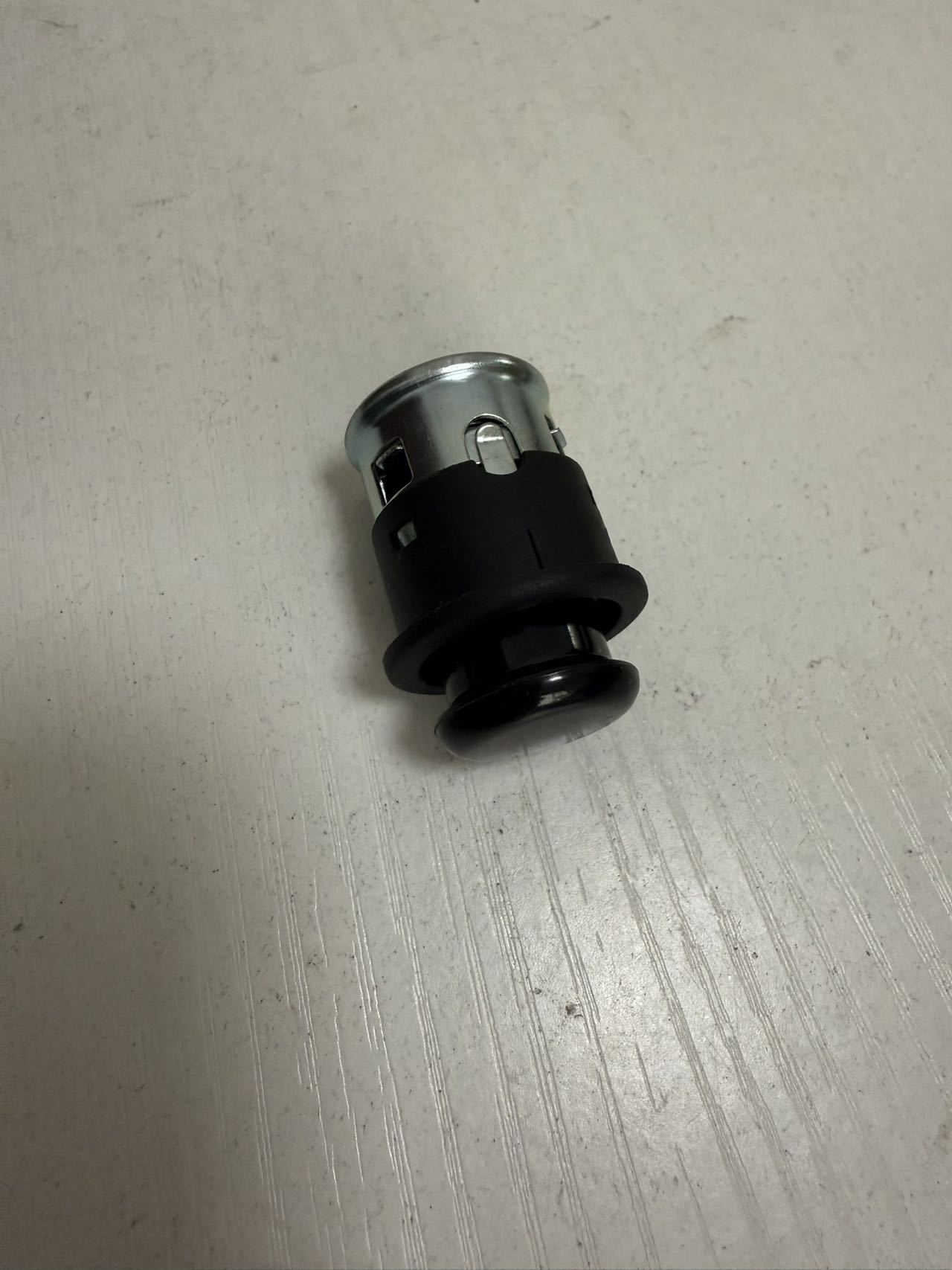 Suitable for Mercedes-Benz cigarette lighter Mercedes-Benz C- Class E-Class S-Class GLK-Class ML-Class GL-Class 0009063800