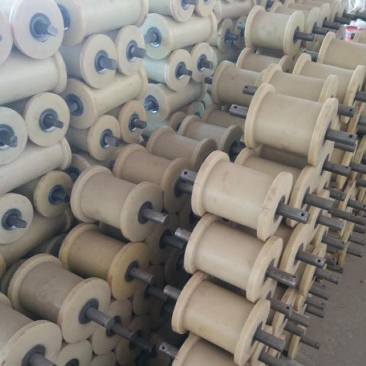 Rodillos de nylon de larga vida de minería de pozo inclinado de acero de poliuretano soldados con alta resistencia al desgaste