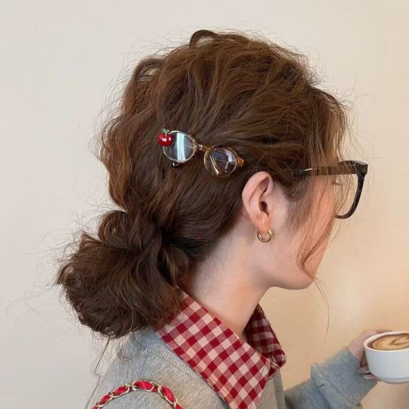 Apple Glasses Hairpin Women's Side Clip Forehead Bangs Clip 2025 New Classy Hairpin Fashionable Design Headwear Apple Glasses Hairpin Women's Side Clip Forehead Bangs Clip 2025 New Classy Hairpin Fashionable Design Headwear