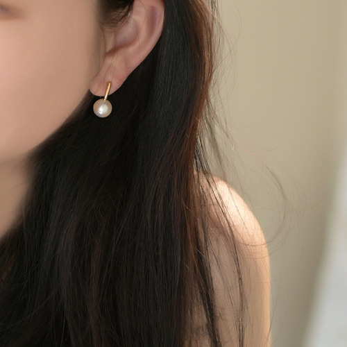 Pearl high-end ear clip ~ niche mosquito coil earrings, no piercing, painless earrings for women, temperament earrings, autumn and winter
