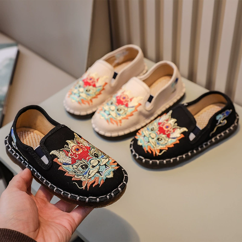 Пекинская обувь из ткани вышитый мальчик в китайском стиле