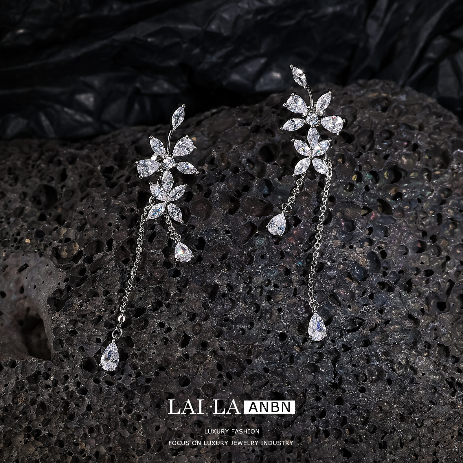 Qili sueño Elf mosquito bobina clip de oreja pendientes sin oreja hembra Super Hada Mori pendientes borla temperamento