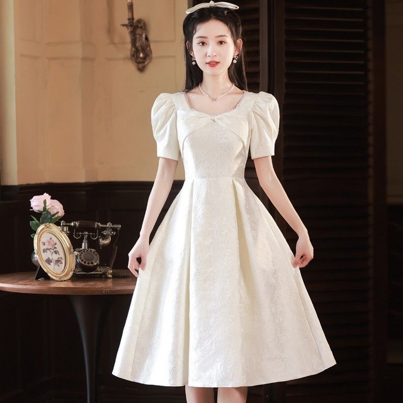 Evening Dress 2026 New Model for Women, Suitable for Marriage Registration, Can Be Worn Casually, French Square-Necked White Dress, Petite Birthday Dress
