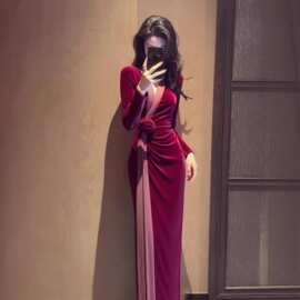 现货 名媛紫色丝绒连衣裙女2025冬出席重要场合立体花朵掐腰长裙