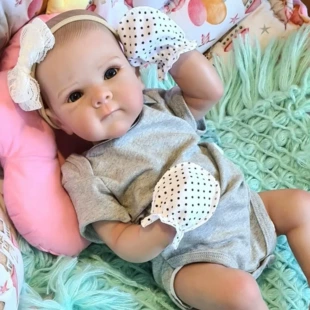 Реалистичная силиконовая кукла 48 см Bettie водонепроницаемая детская игрушка