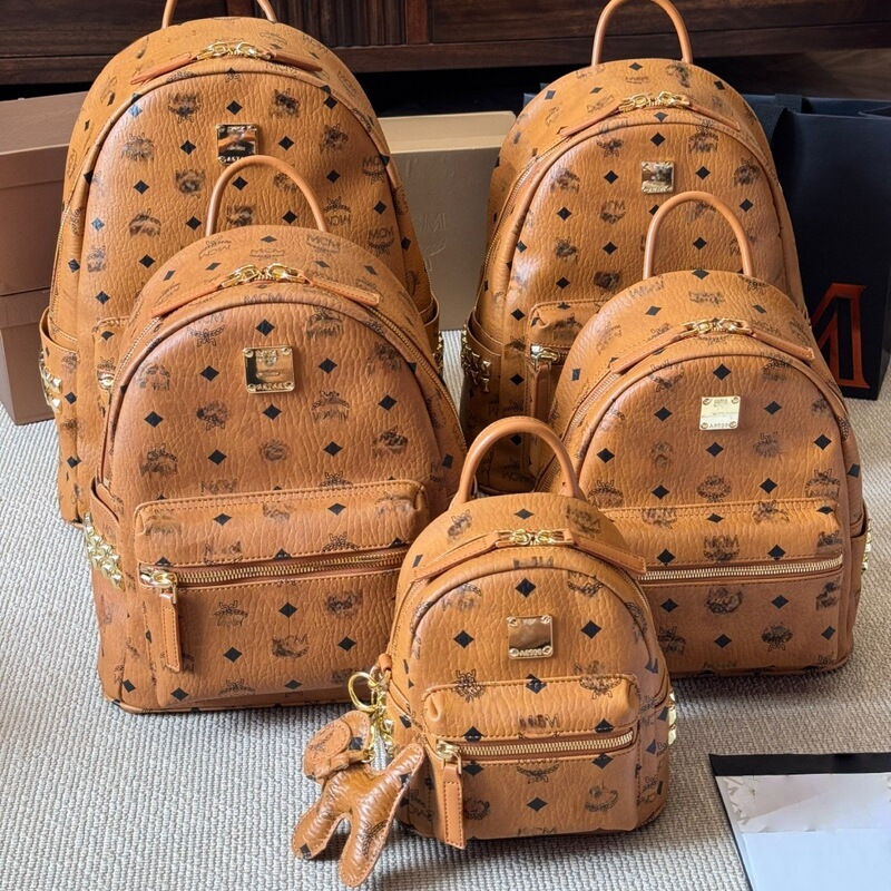 Mc High-Quality Tote Bag Printed Vegetable Basket Backpack Bag for Men and Women, Classic Rivet Large-Capacity Travel Bag