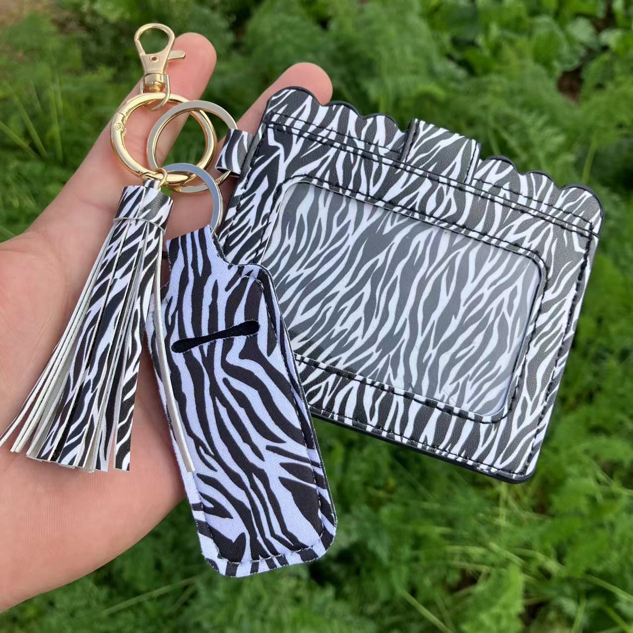 44g Weight Polyester Lining Material Open Closure Type Card Holder Bags Type 1 Piece Quantity Holiday, Banquet Occasion Pu Leather Material Geometric Pattern All Seasons Season Women's Gender Elegant, Vintage Style Style Square Shape Women's Geometric Pu Leather Open Card Holders 4