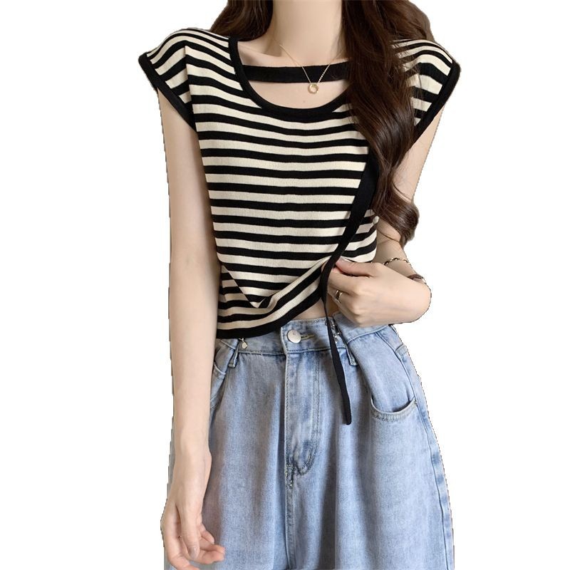 Camiseta de hombro de manga corta delgada de punto de seda de hielo, diseño de verano para mujer, top corto de cuello redondo único y versátil
