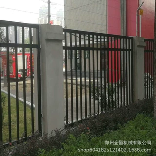 郑州定制锌钢围墙护栏学校围墙栏杆篱笆家用庭院护栏工厂加厚栅栏