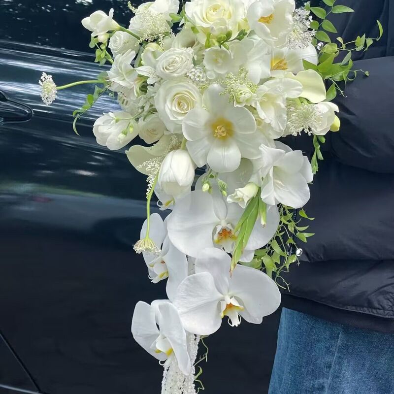 手捧花瀑布垂坠感新娘花束 结婚摄影花绿白假花家居台面装饰|undefined