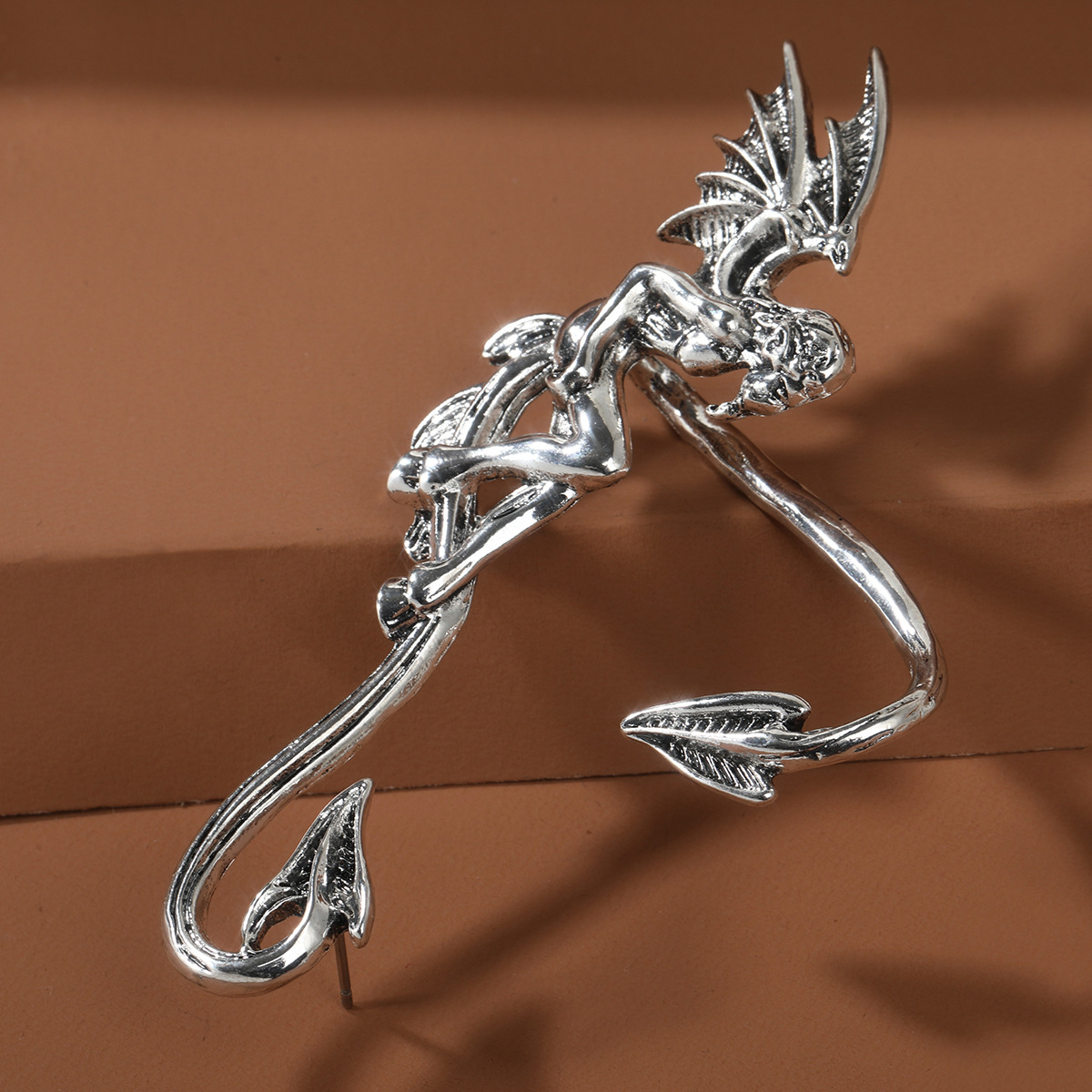 Orecchini gotici retrò con ali da elfo, clip per le orecchie per le donne, stile dark, stile punk, orecchini da diavolo, orecchini a forma di drago, ganci per le orecchie_voghion.com