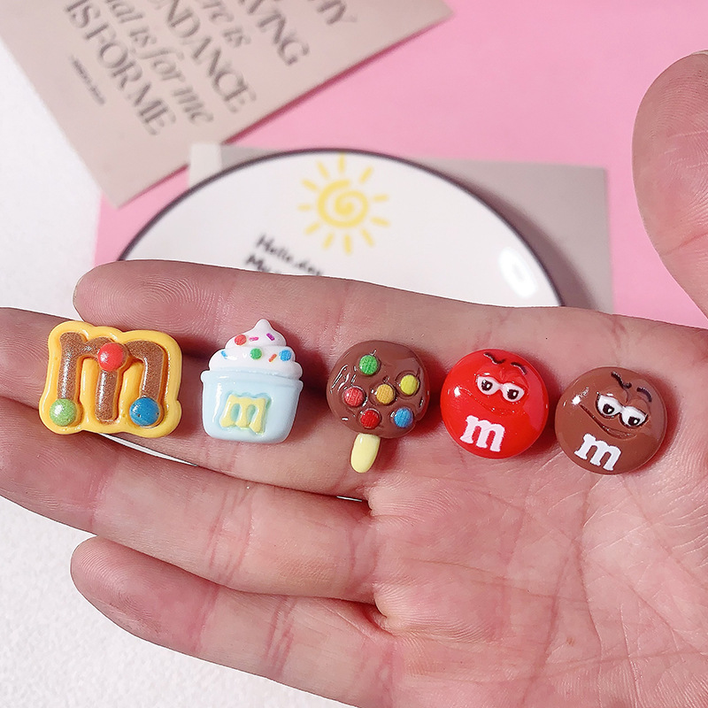 Nuevos dibujos animados M frijoles helado diy accesorios de resina pegamento crema caja de teléfono móvil hebilla de zapatos colgante material de tocado, etc.