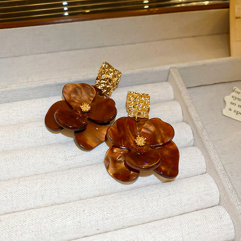 Aguja de plata-Café