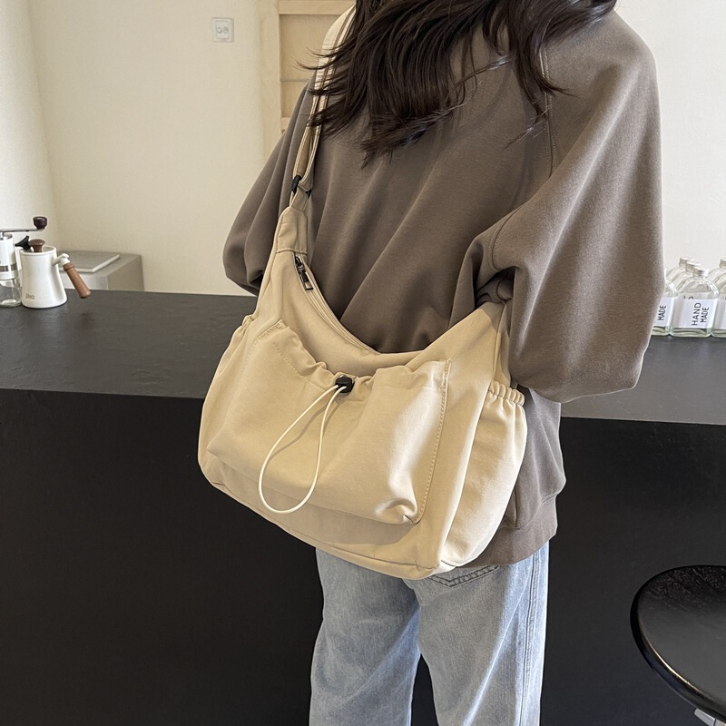 Korean Style Fashionable Nylon Crossbody Bag 2024 New Casual All-match Pleated Shoulder Bag Large Capacity Solid Color Canvas Bag