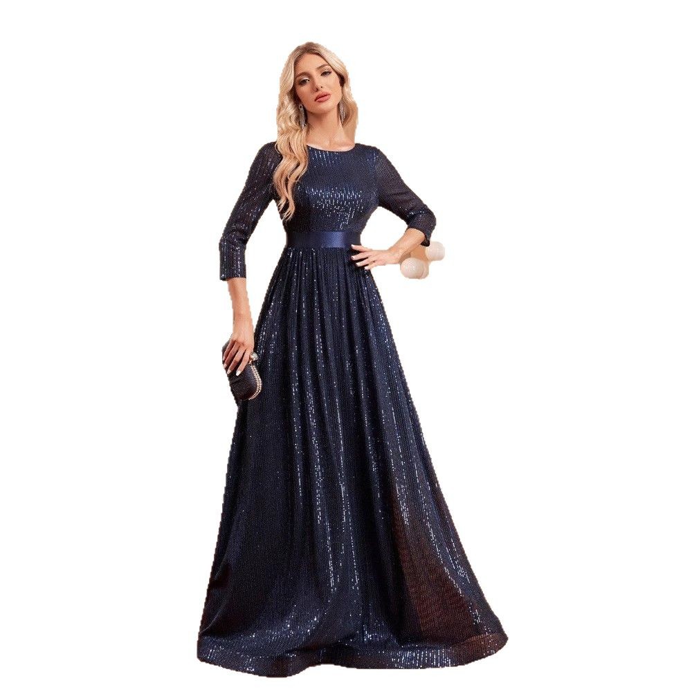 Temperamento de comercio exterior europeo y americano vestido de mangas de siete partes, vestido de damas de honor, vestido de banquete delgado y delgado.