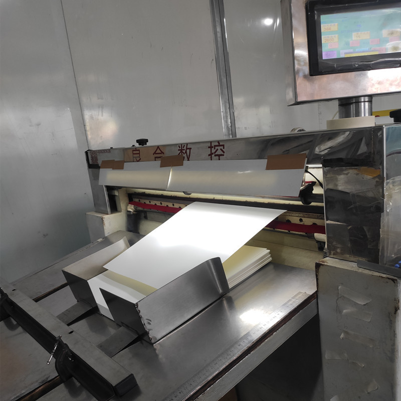 直供耐高温PET乳白色薄膜镜面双面膜APET彩盒窗口片材半透明PET片