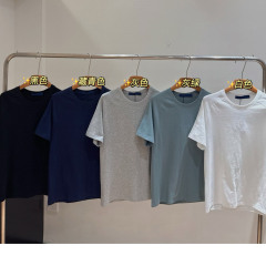 夏の新しいスタイルのシンプルでファッショナブルで多用途なルーズ半袖男性と女性の同じスタイルの快適で通気性のあるカジュアル T シャツ ss07075