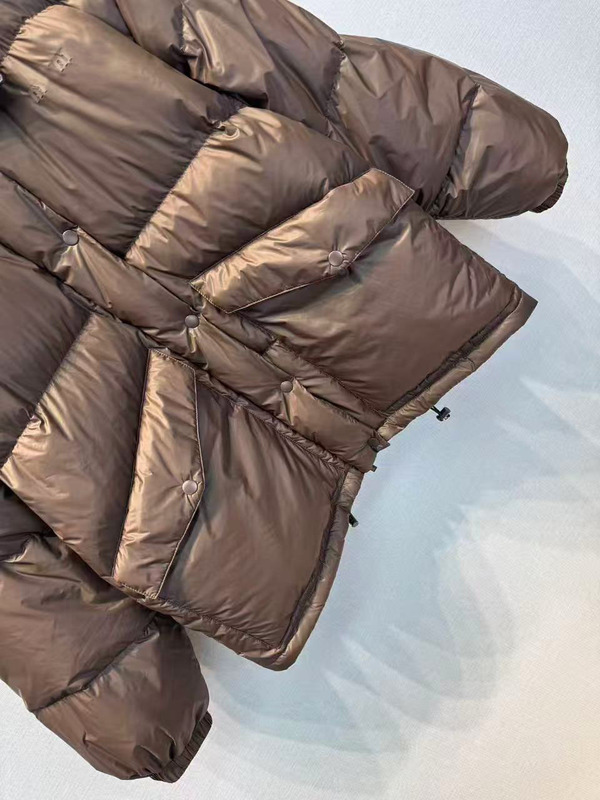 南油女装M家25秋冬新款时尚百搭字母刺绣休闲宽松拼皮翻领羽绒服|undefined