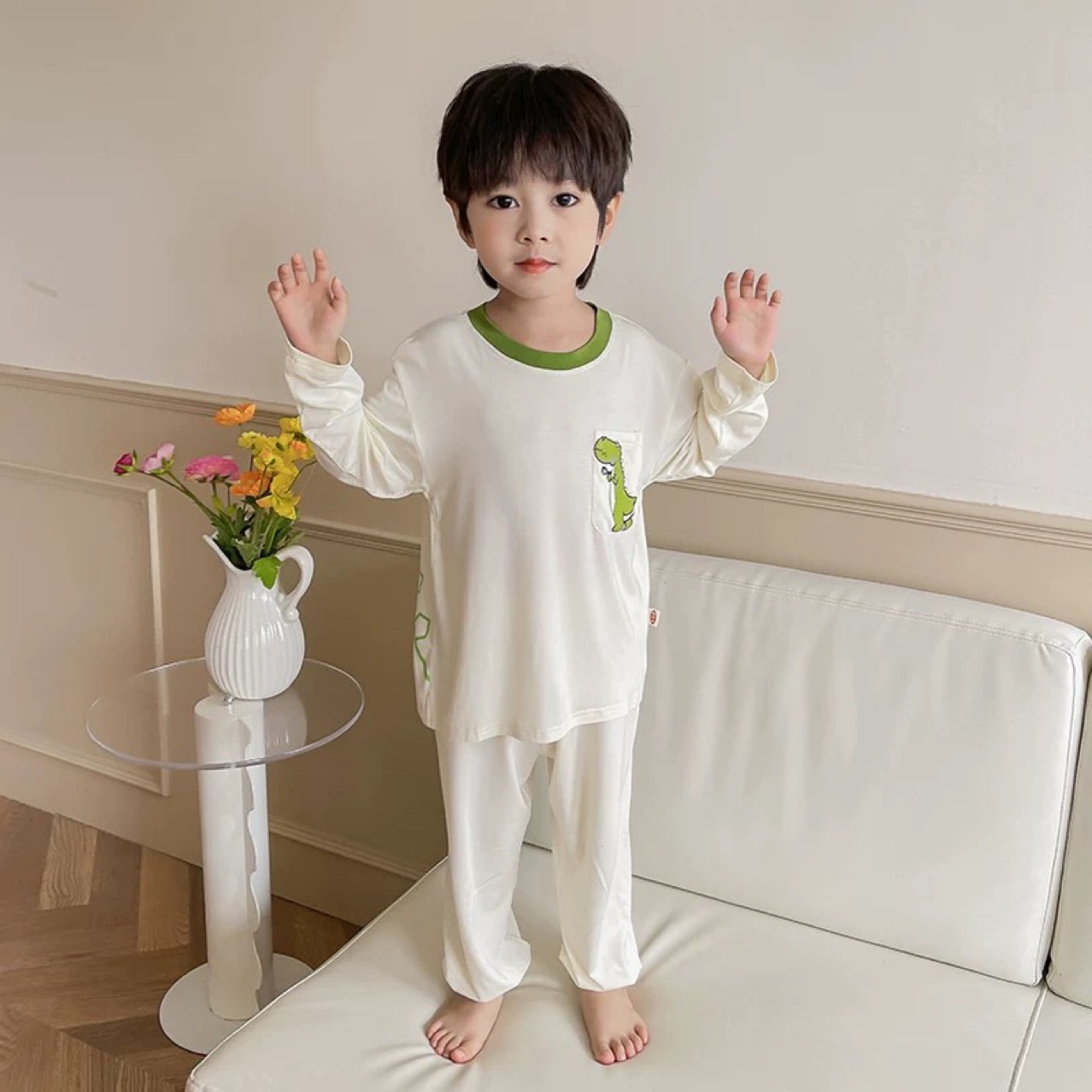 맞춤형 지원 세대 소년 잠옷 2024 년 봄과 가을 새로운 어린이 가정 옷 세트 잘 생긴 투피스 세트 지원
