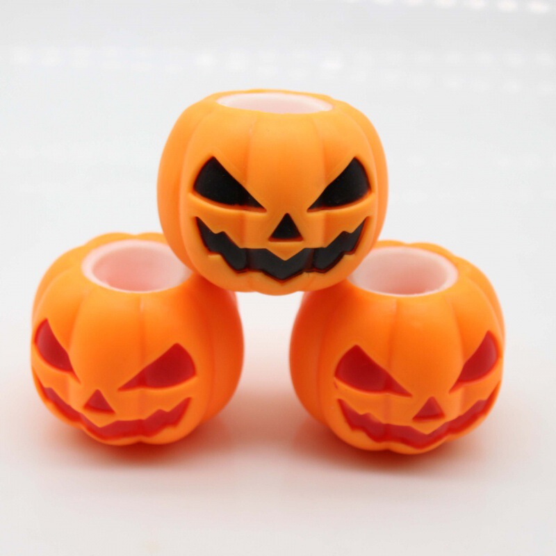 ハロウィンのおかしなカボチャのつまみは幽霊の趣味を発散します。|undefined